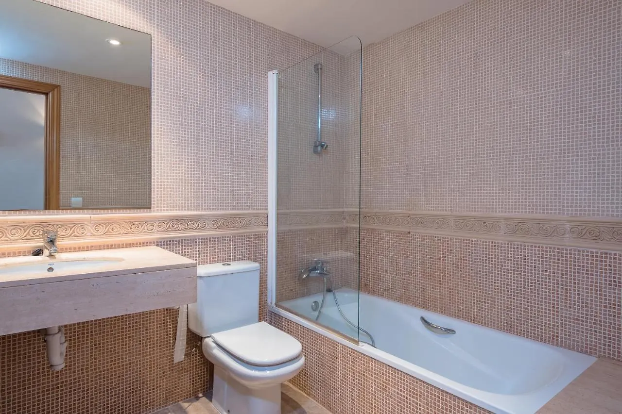 Bn-3 Calella De Palafrugell 6 Pax Apartment